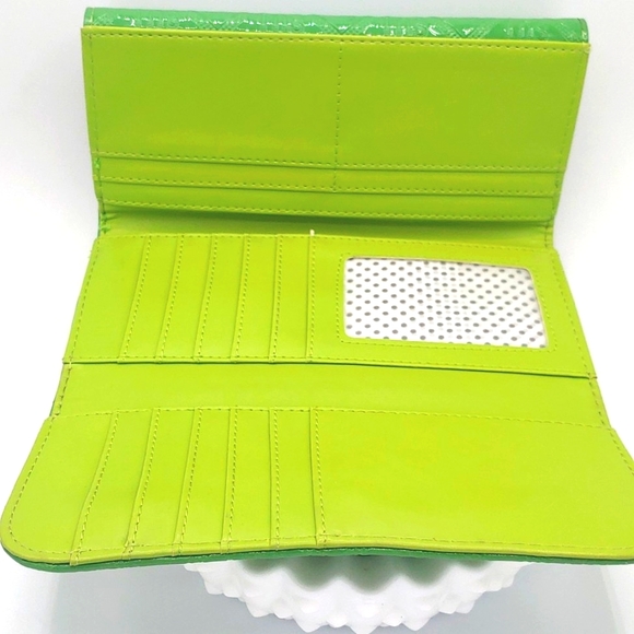 Anna Sui Vintage Leather trifold wallet - Picture 9 of 13